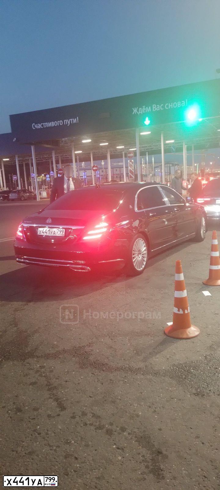 Фото автомобиля MERCEDES S-KLASSE, 2019 — госномер Х441УА799. Цвет: ЧЕРНЫЙ