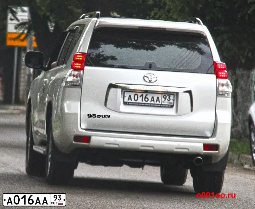 Фото автомобиля VOLKSWAGEN PASSAT, 2006 — госномер Р454АС136. Цвет: СЕРЕБРИСТЫЙ