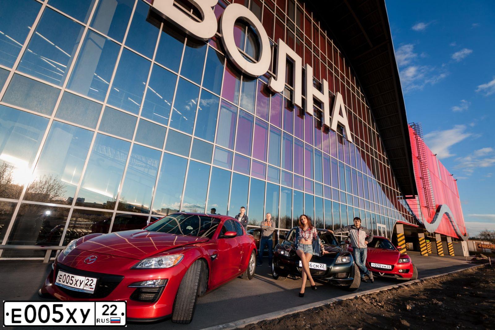 Фото автомобиля MAZDA MX-5, 2011 — госномер Е005ХУ22. Цвет: ЧЕРНЫЙ