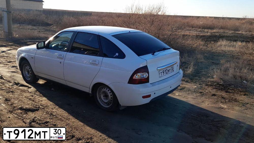 Фото автомобиля LADA 2172 PRIORA, 2008 — госномер О200КУ30. Цвет: Белый