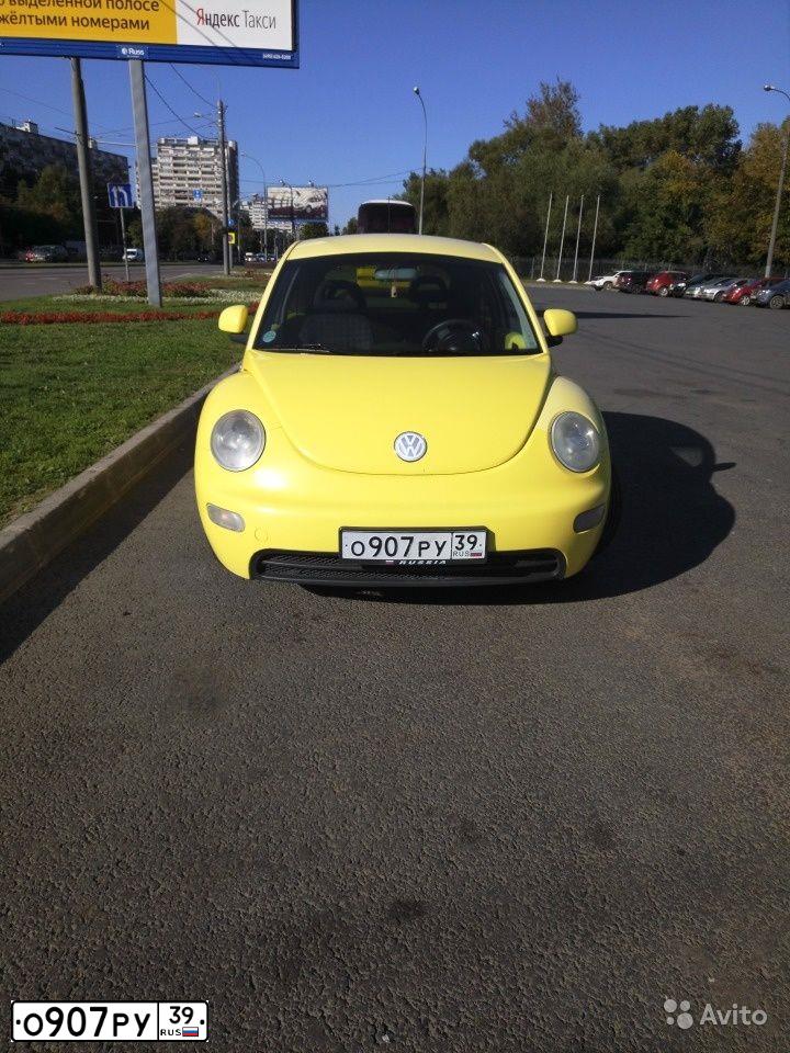Фото автомобиля VOLKSWAGEN BEETLE, 1998 — госномер Р707АН198. Цвет: ЖЁЛТЫЙ