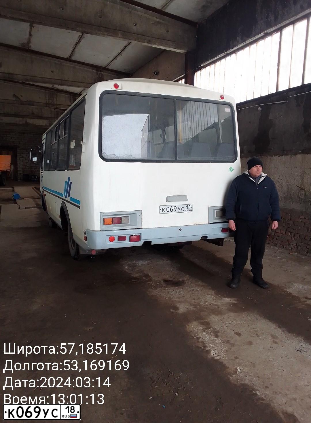 Фото автомобиля PAZ 3205, 2014 — госномер К069УС18. Цвет: Белый