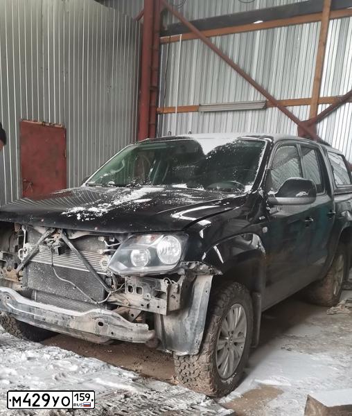 Фото автомобиля VOLKSWAGEN AMAROK, 2014 — госномер В920НУ92. Цвет: ЧЕРНЫЙ