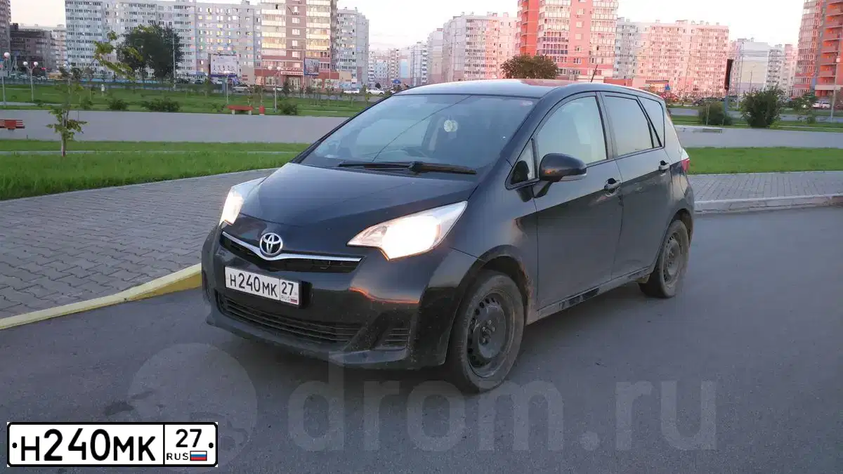 Фото автомобиля TOYOTA RACTIS, 2011 — госномер Х704НС14