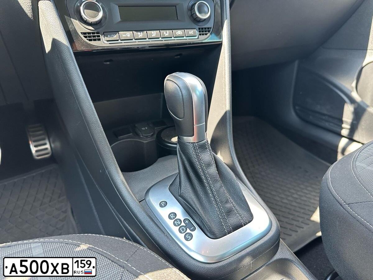 Фото автомобиля HYUNDAI SOLARIS, 2011 — госномер А500ХВ159. Цвет: СЕРЕБРИСТЫЙ