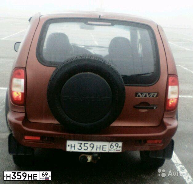 Фото автомобиля CHEVROLET NIVA, 2008 — госномер У159КТ790. Цвет: КРАСНО-КОРИЧНЕВЫЙ МЕТАЛЛИК