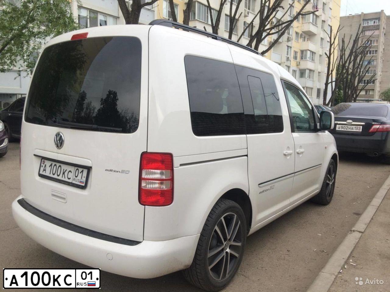 Фото автомобиля VOLKSWAGEN CADDY, 2012 — госномер В579УО01. Цвет: БЕЛЫЙ