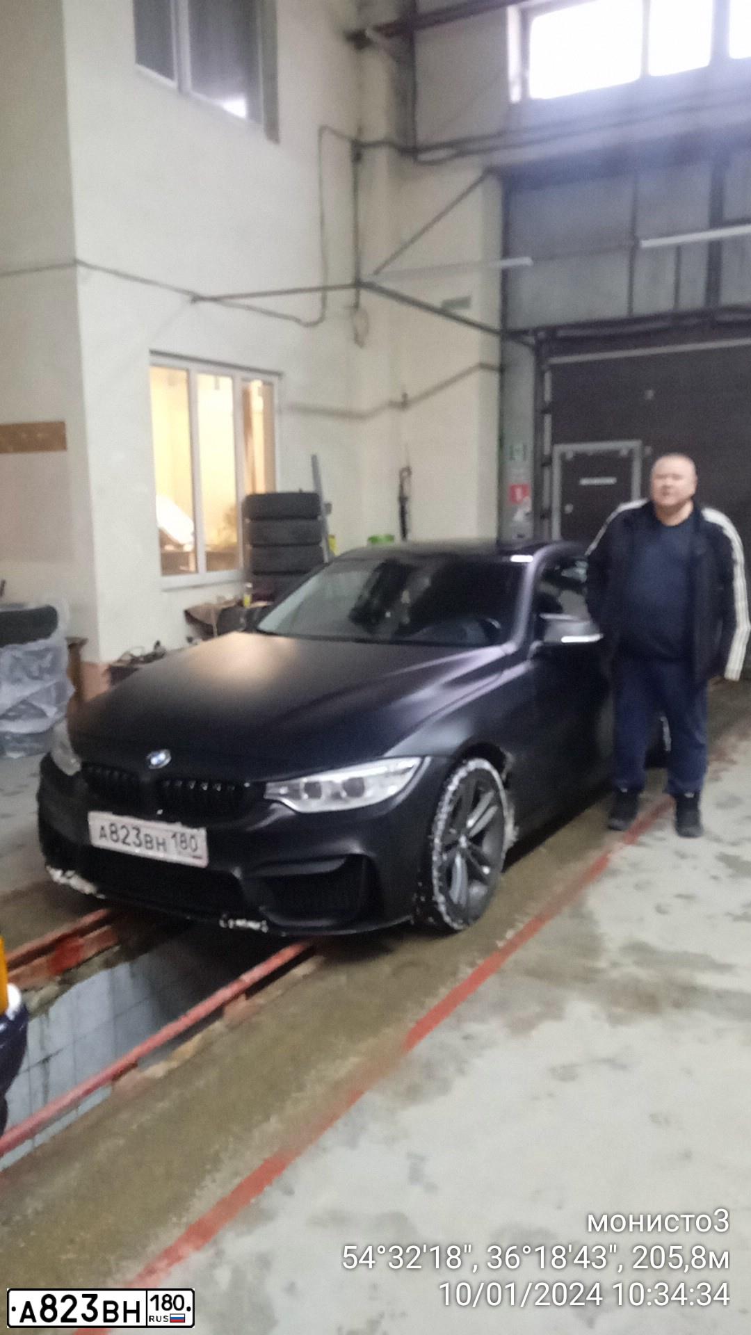 Фото автомобиля BMW БЕЗ МОДЕЛИ 428ХI, 2014 — госномер Р512УН40. Цвет: ЧЕРНЫЙ МАТОВЫЙ
