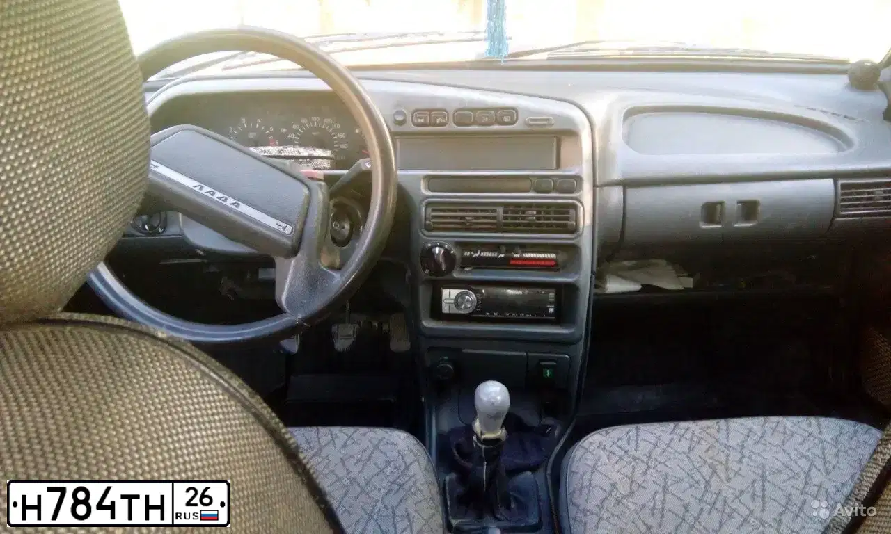 Фото автомобиля LADA 2114 SAMARA, 2006 — госномер Н784ТН26. Цвет: ГРАФИТОВЫЙ МЕТАЛЛИК