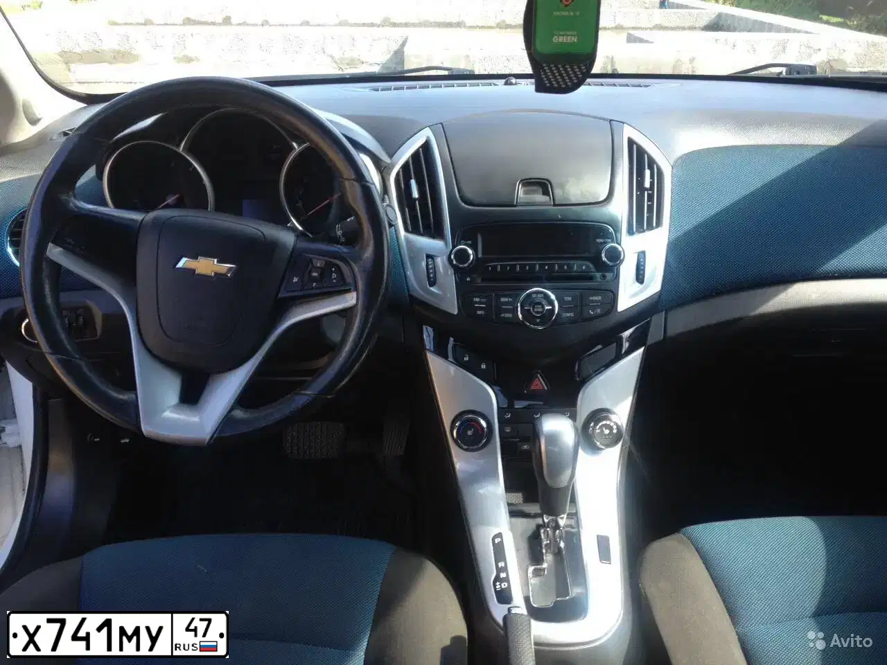 Фото автомобиля CHEVROLET CRUZE, 2013 — госномер Х741МУ47. Цвет: Белый