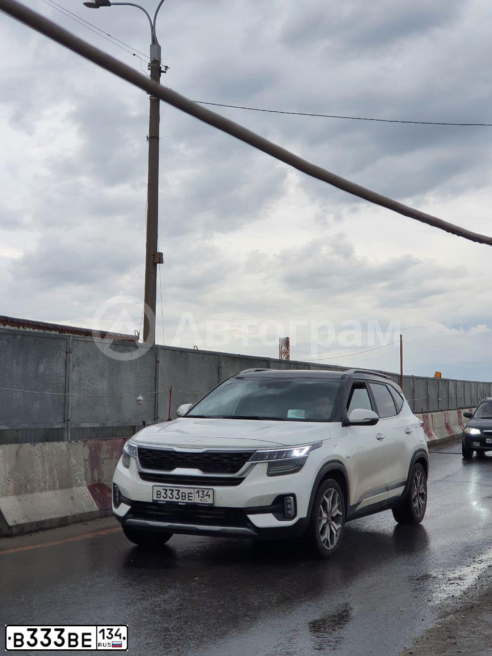 Фото автомобиля KIA SELTOS, 2022 — госномер Н688ВХ134