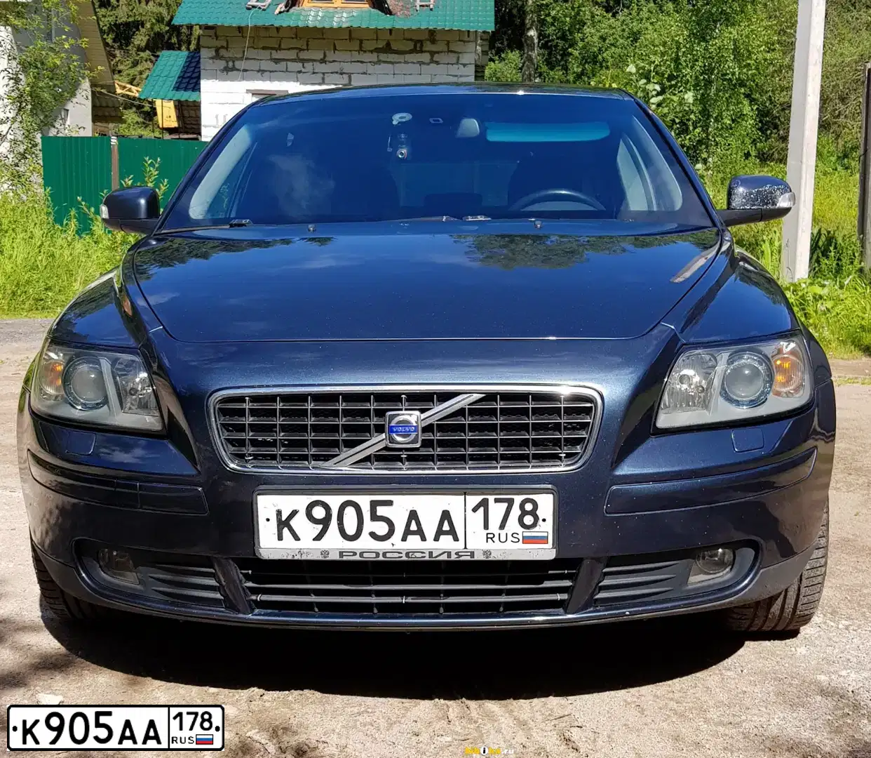 Фото автомобиля VOLVO V50, 2007 — госномер А925НВ252