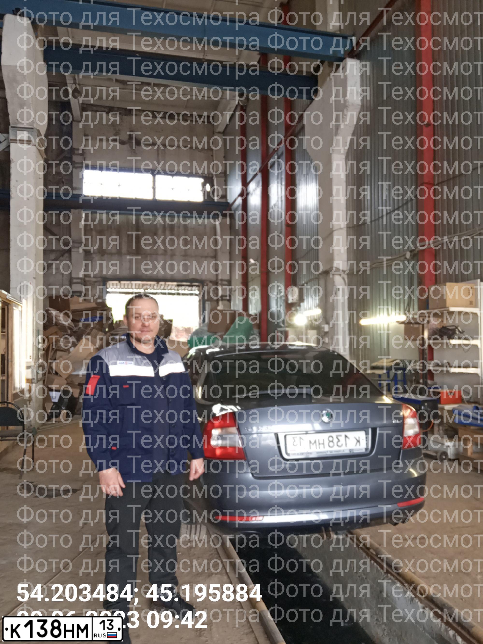 Фото автомобиля SKODA OCTAVIA, 2010 — госномер К138НМ13. Цвет: ТЕМНО-СЕРЫЙ