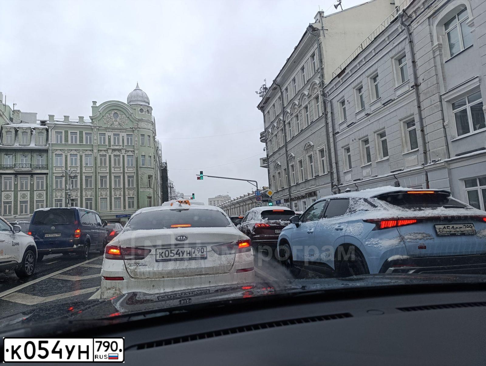 Фото автомобиля KIA MAGENTIS / OPTIMA, 2019 — госномер К054УН790. Цвет: БЕЛЫЙ-ЖЕЛТЫЙ-СЕРЫЙ