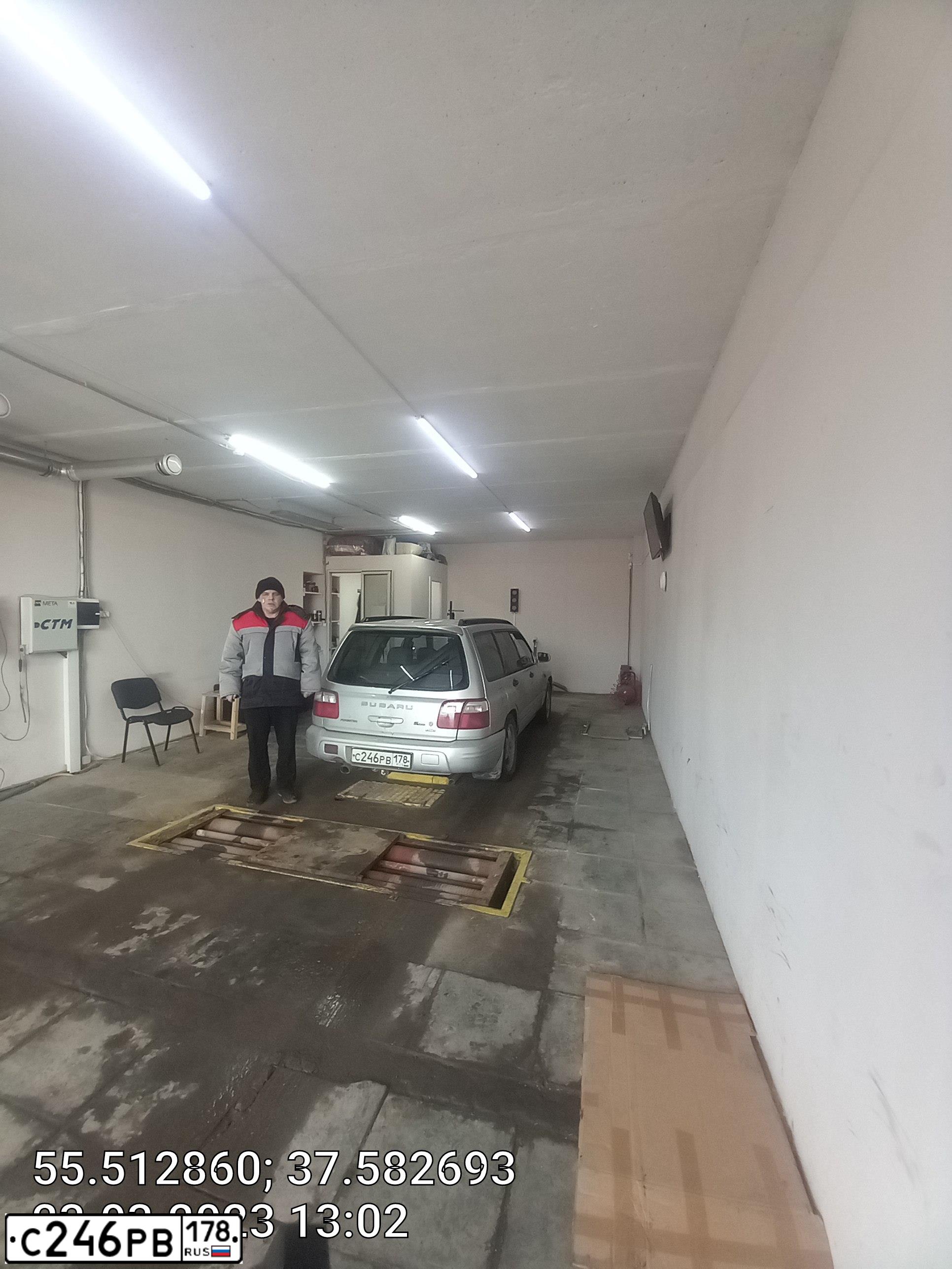 Фото автомобиля SUBARU FORESTER, 2001 — госномер М970ХР134. Цвет: Серебристый