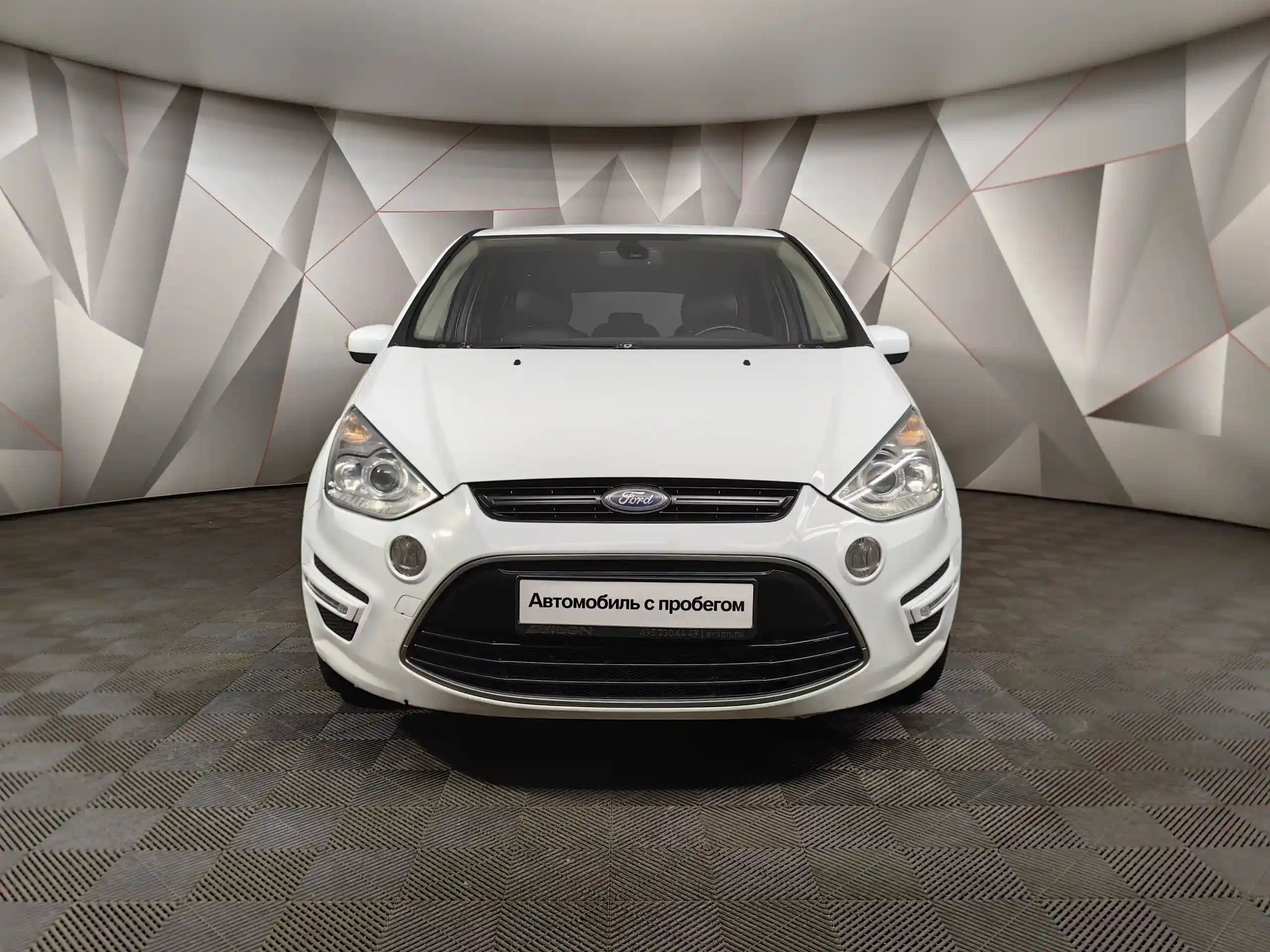 Фото автомобиля FORD S-MAX, 2011 — госномер С892СЕ190. Цвет: БЕЛЫЙ