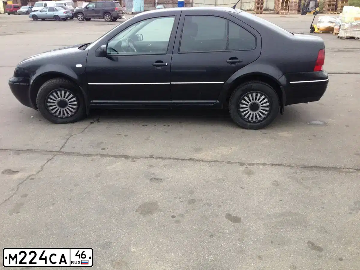 Фото автомобиля VOLKSWAGEN BORA, 2003 — госномер Х263НТ67. Цвет: ЧЕРНЫЙ