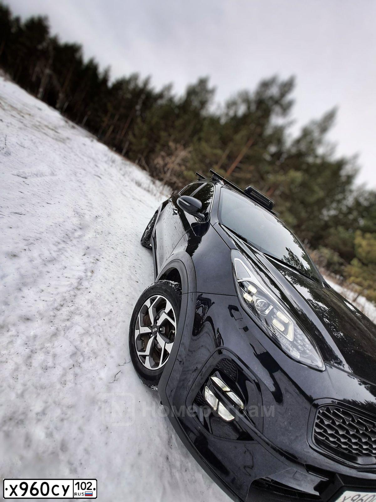 Фото автомобиля KIA SPORTAGE, 2019 — госномер Х960СУ102. Цвет: ЧЕРНЫЙ ПЕРЛАМУТ