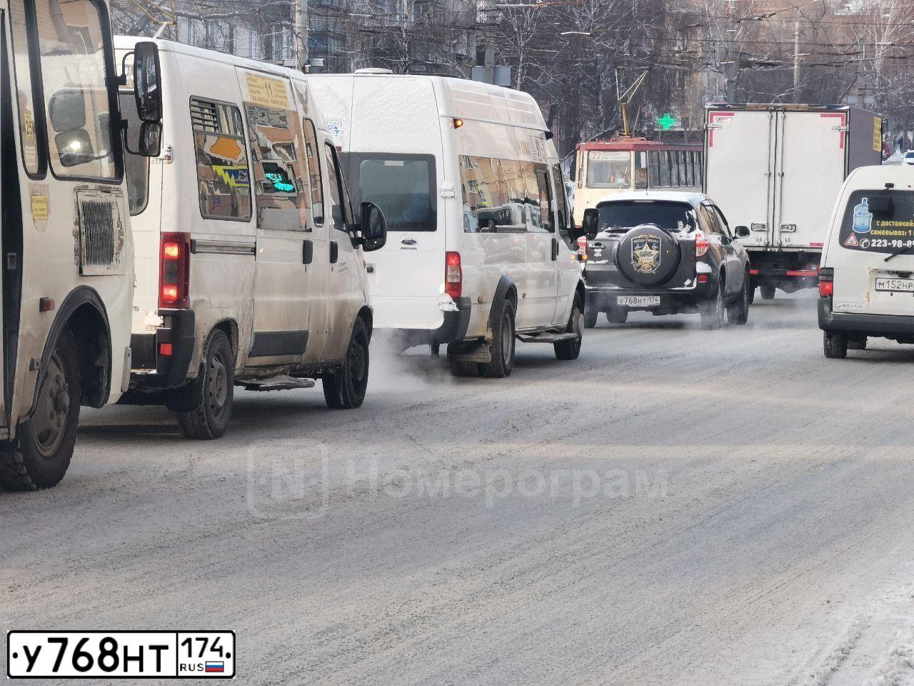 Фото автомобиля TOYOTA RAV4, 2011 — госномер У768НТ174. Цвет: Серый