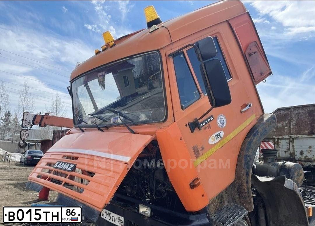 Фото автомобиля KAMAZ 44108 /6X6/, 2009 — госномер В015ТН86. Цвет: Оранжевый