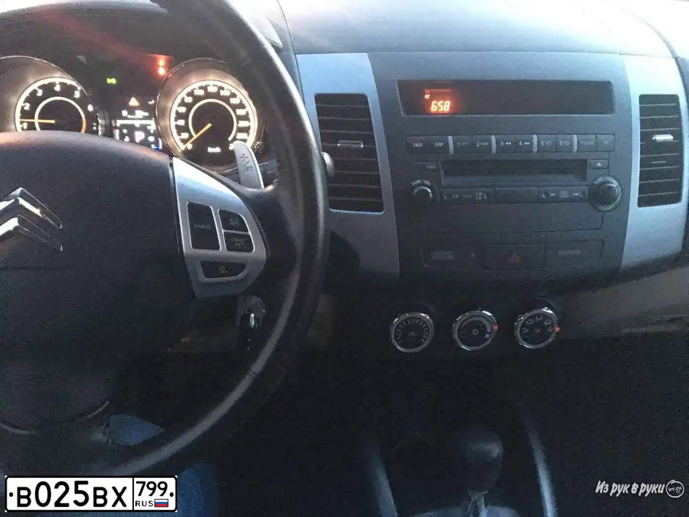 Фото автомобиля CITROEN C-CROSSER, 2010 — госномер В025ВХ799. Цвет: ТЕМНО-СЕРЫЙ