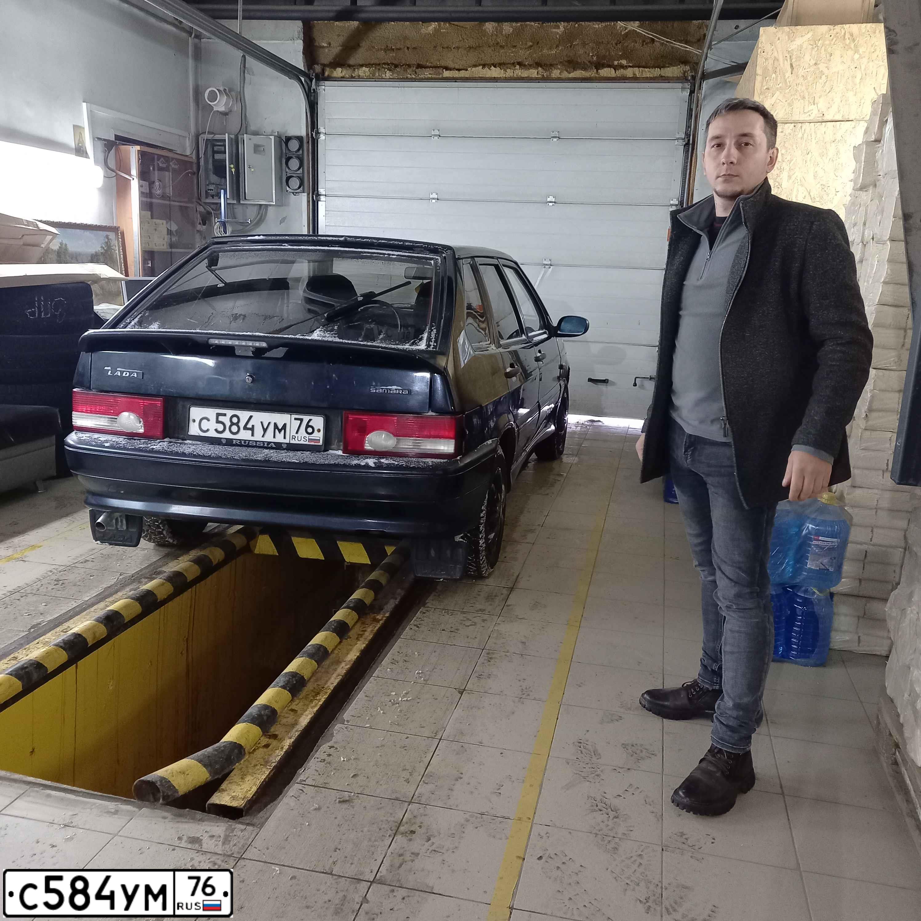 Фото автомобиля LADA 2114 SAMARA, 2008 — госномер М129КМ35. Цвет: ЧЕРНЫЙ МЕТАЛЛИК