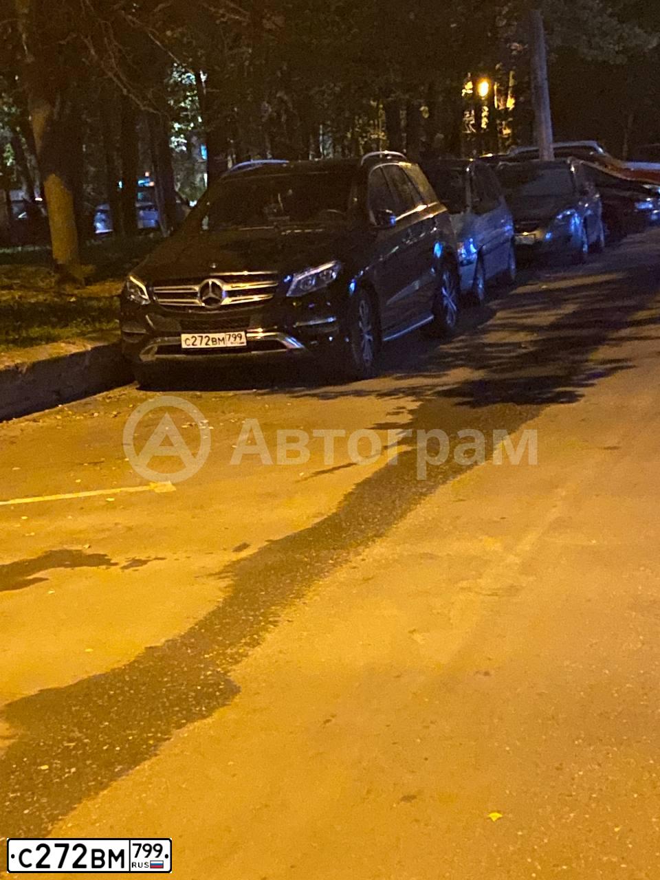 Фото автомобиля MERCEDES GLE-KLASSE, 2017 — госномер С272ВМ799. Цвет: ЧЕРНЫЙ
