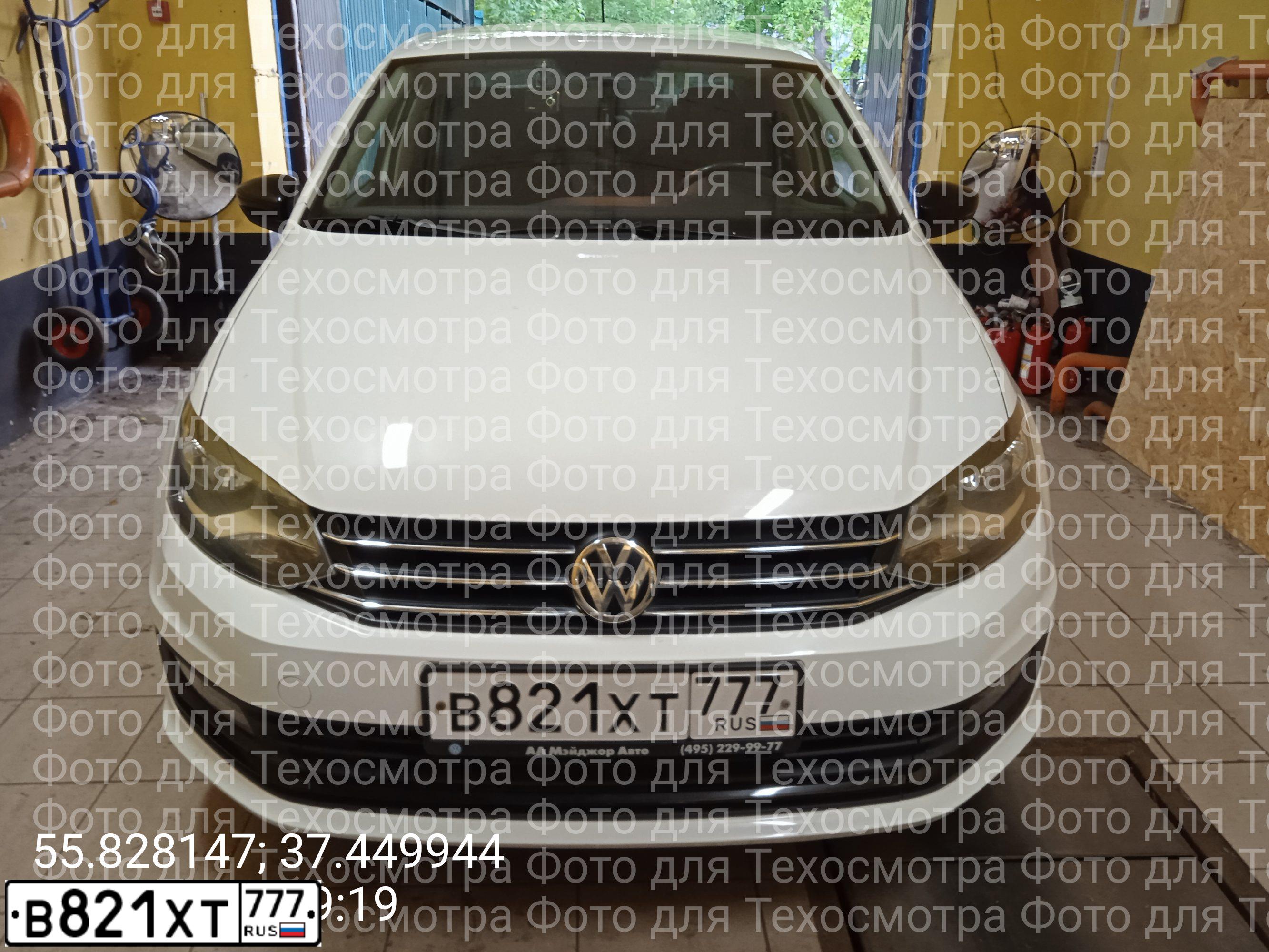 Фото автомобиля VOLKSWAGEN POLO, 2017 — госномер В821ХТ777. Цвет: БЕЛЫЙ