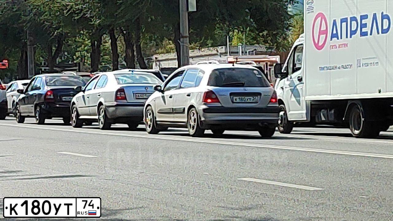 Фото автомобиля LADA 2114 SAMARA, 2006 — госномер Т303КХ96. Цвет: СВЕТЛО-СЕРЫЙ
