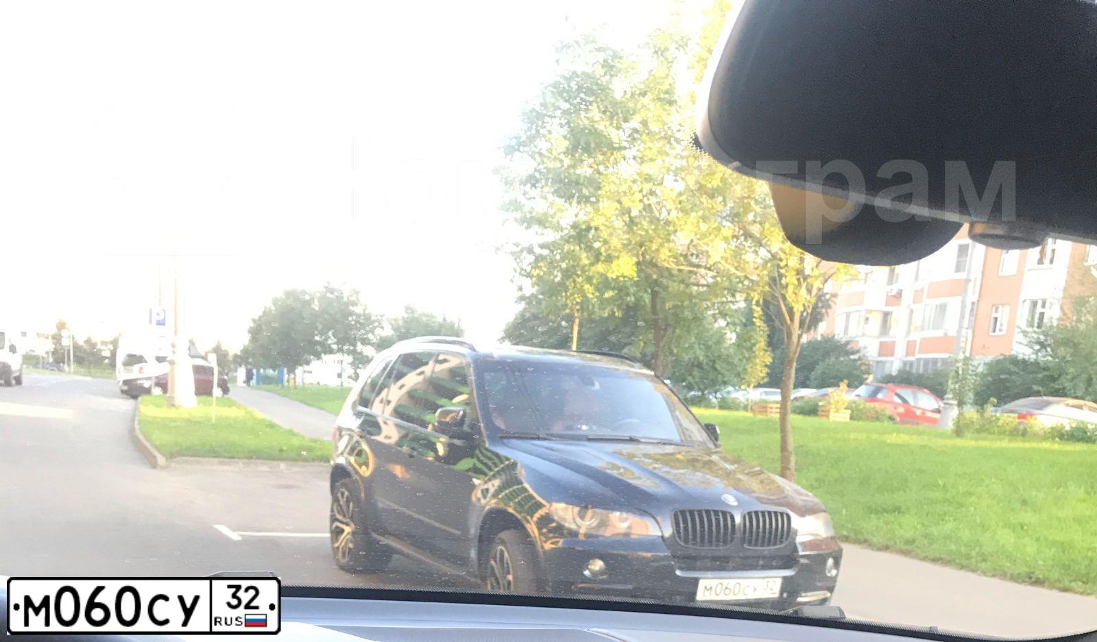 Фото автомобиля BMW X5, 2007 — госномер М060СУ32. Цвет: ЧЕРНЫЙ