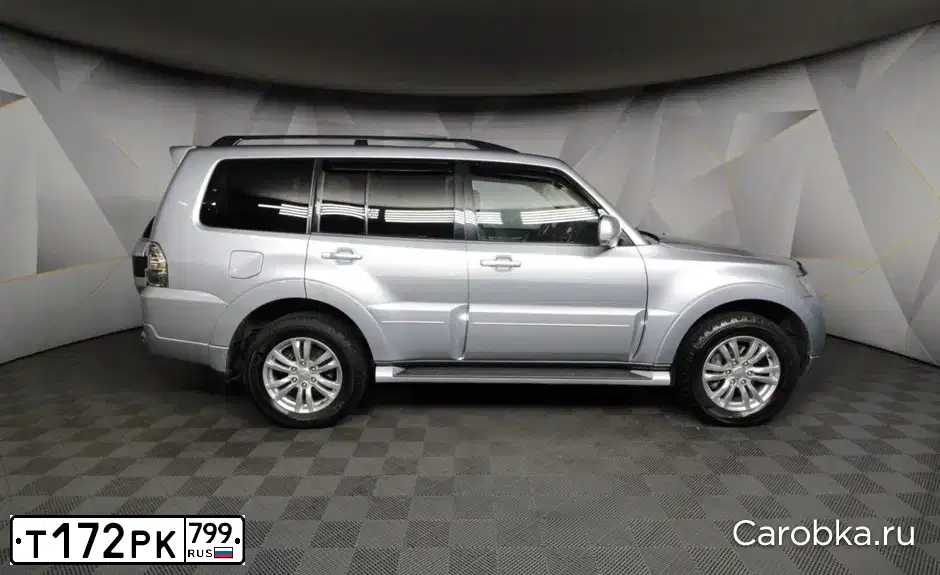 Фото автомобиля MITSUBISHI PAJERO, 2014 — госномер Т172РК799. Цвет: СЕРЕБРИСТЫЙ