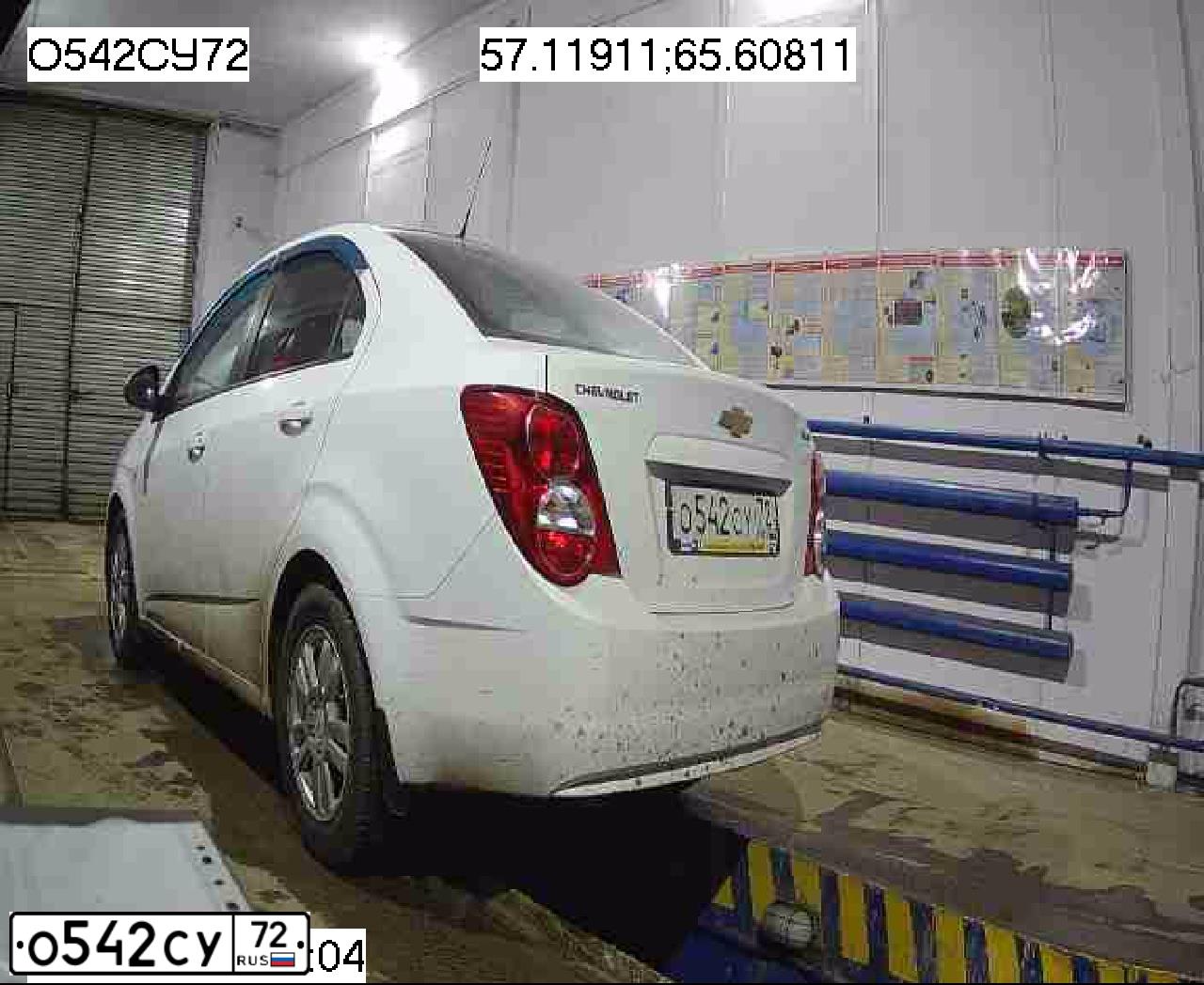 Фото автомобиля CHEVROLET AVEO, 2012 — госномер О542СУ72. Цвет: БЕЛЫЙ