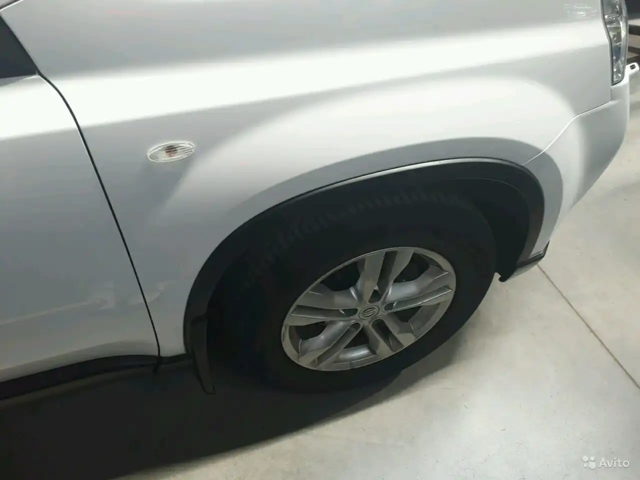Фото автомобиля NISSAN X-TRAIL, 2012 — госномер Е447НС186. Цвет: Белый