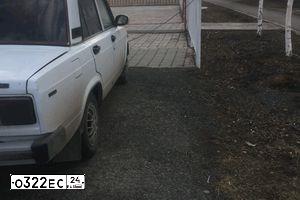 Фото автомобиля LADA 2105 LADA, 1999 — госномер О322ЕС24. Цвет: Белый