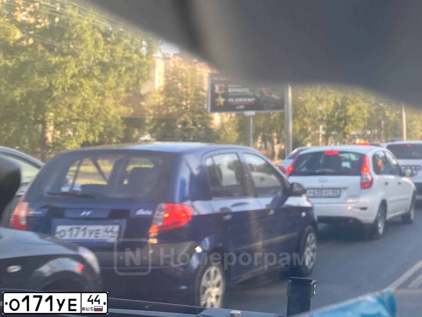 Фото автомобиля HYUNDAI GETZ, 2008 — госномер О171УЕ44. Цвет: синий
