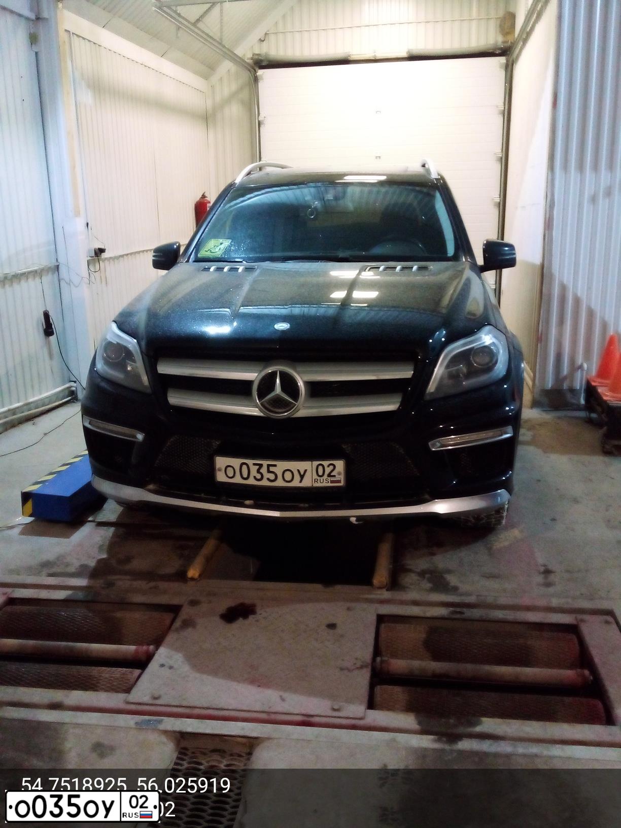 Фото автомобиля MERCEDES GL-KLASSE, 2013 — госномер Т777РН102. Цвет: ЧЕРНЫЙ