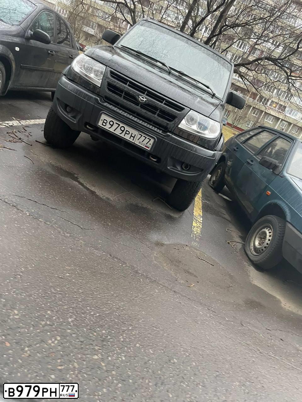 Фото автомобиля UAZ 3163 PATRIOT, 2008 — госномер У190ЕВ199. Цвет: ЧЕРНЫЙ