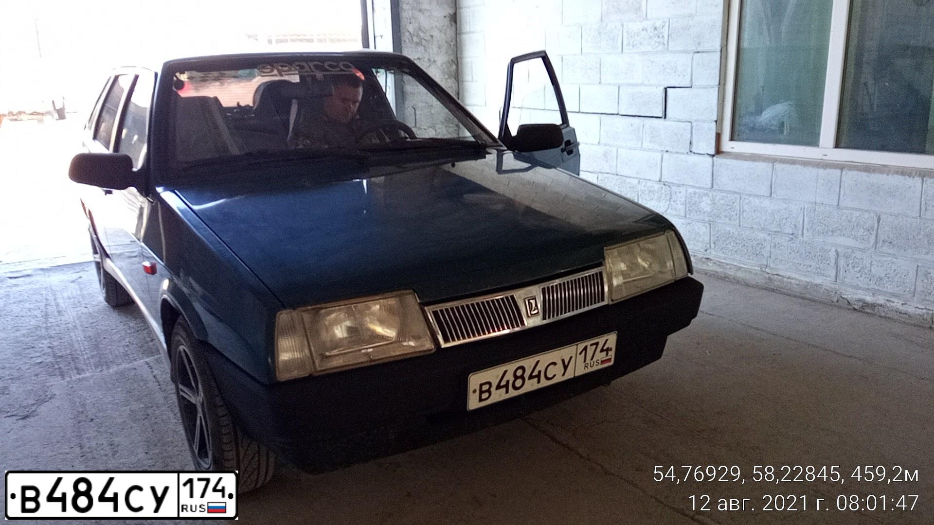Фото автомобиля LADA 2109 SAMARA, 2000 — госномер Р479ВХ174. Цвет: сине-зеленый