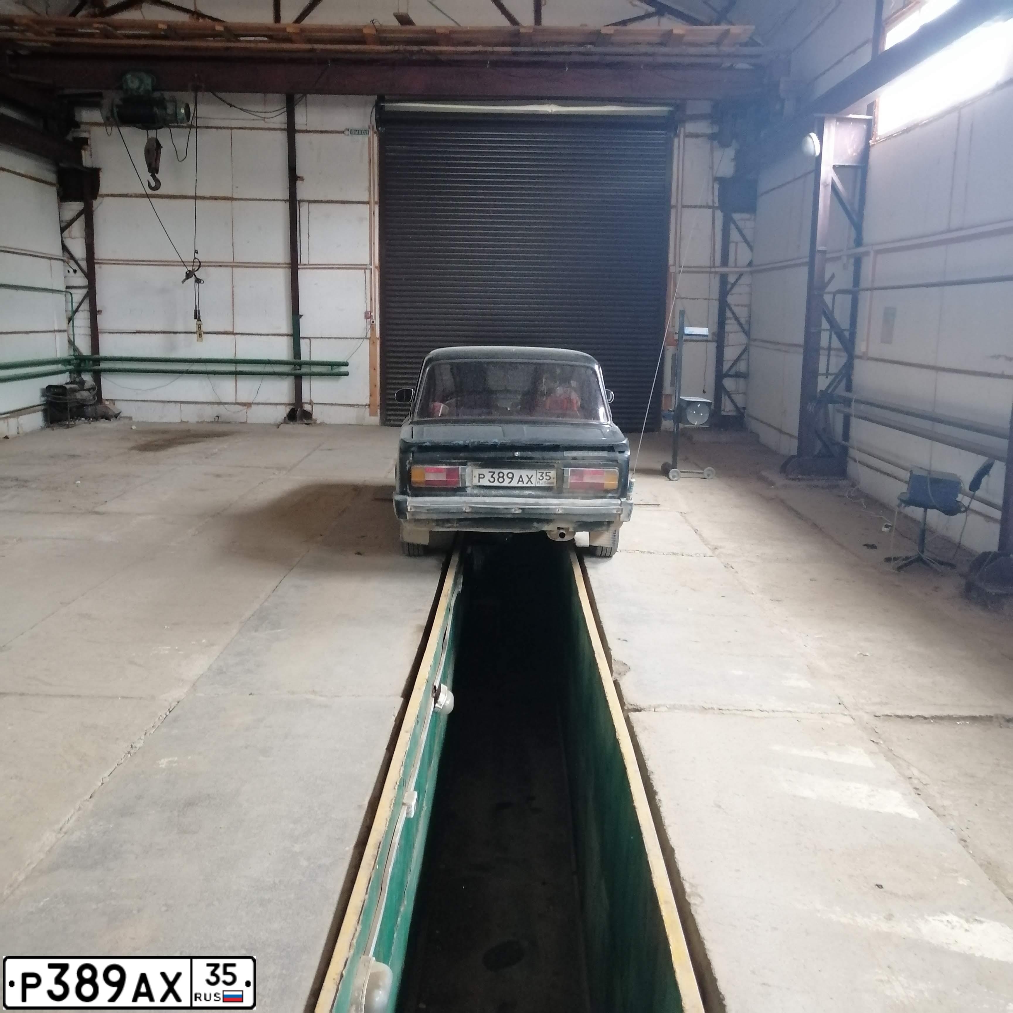 Фото автомобиля LADA 2106, 1993 — госномер Р389АХ35. Цвет: ЧЕРНЫЙ