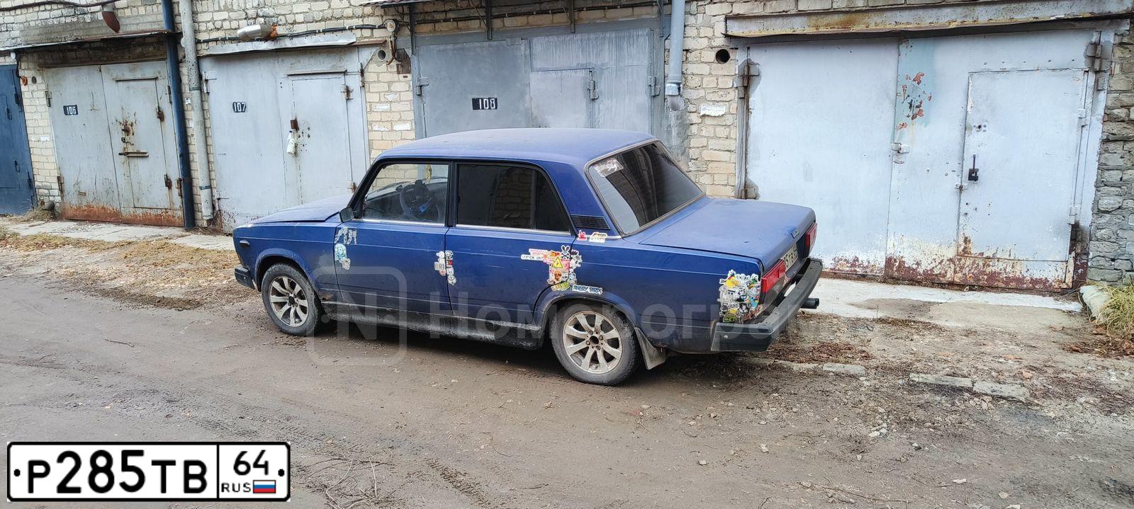 Фото автомобиля LADA 2107, 1999 — госномер Р285ТВ64. Цвет: СИНИЙ