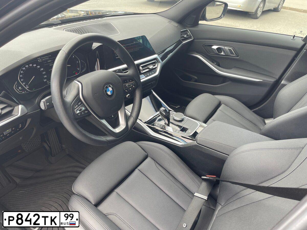 Фото автомобиля BMW SERIE 3, 2020 — госномер О778НТ198. Цвет: ЧЕРНЫЙ