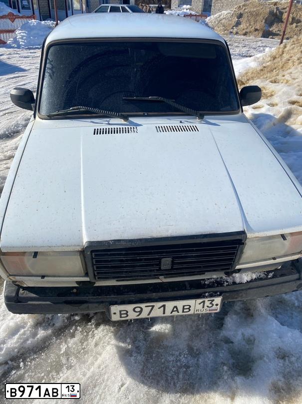 Фото автомобиля LADA 2107, 2000 — госномер Т232АТ05. Цвет: ЯРКО-БЕЛЫЙ