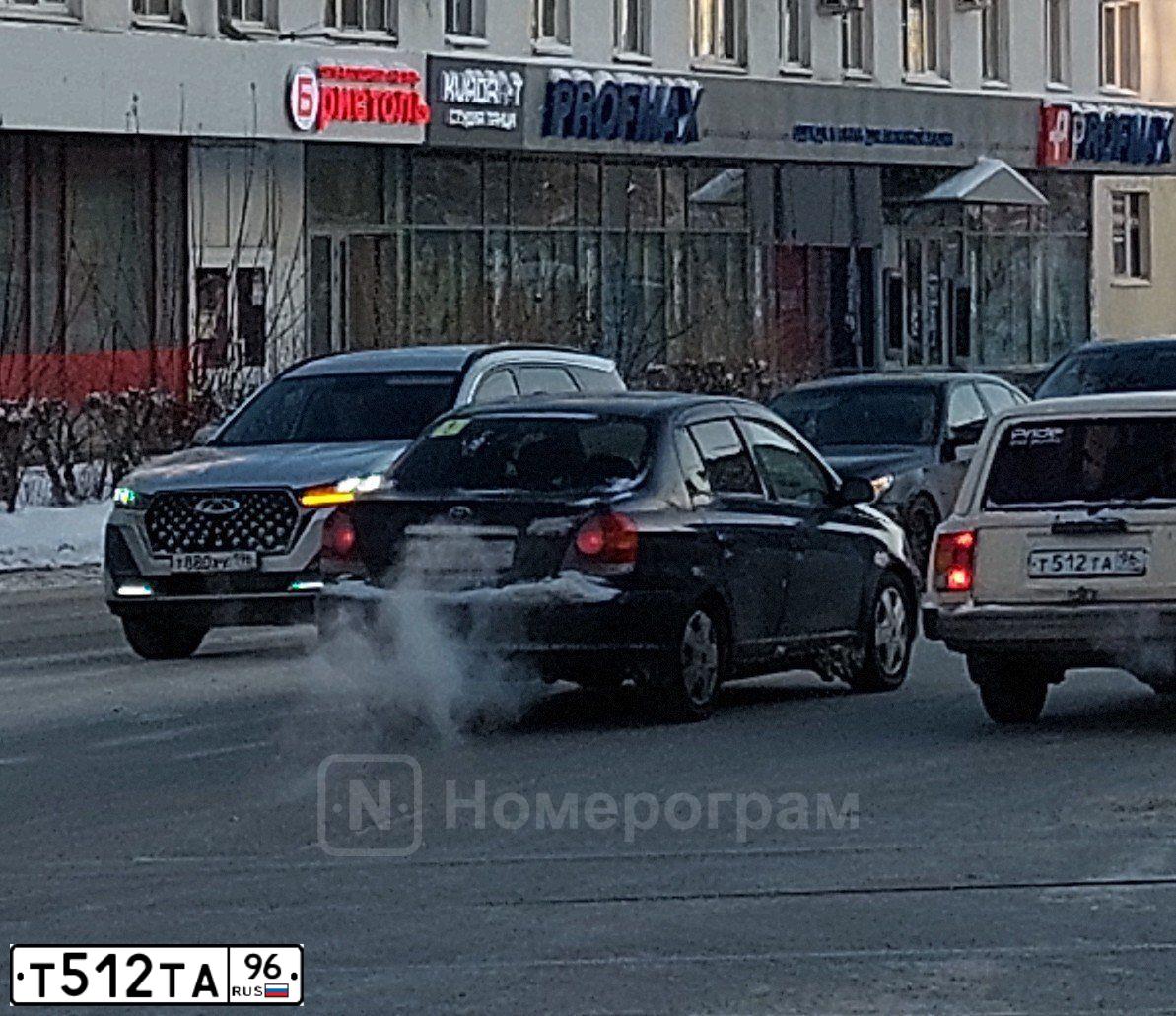 Фото автомобиля LADA 2104 LADA, 1996 — госномер Т512ТА96. Цвет: БЕЖЕВЫЙ