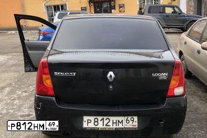 Фото автомобиля RENAULT LOGAN, 2009 — госномер Е748УО33. Цвет: ЧЕРНЫЙ