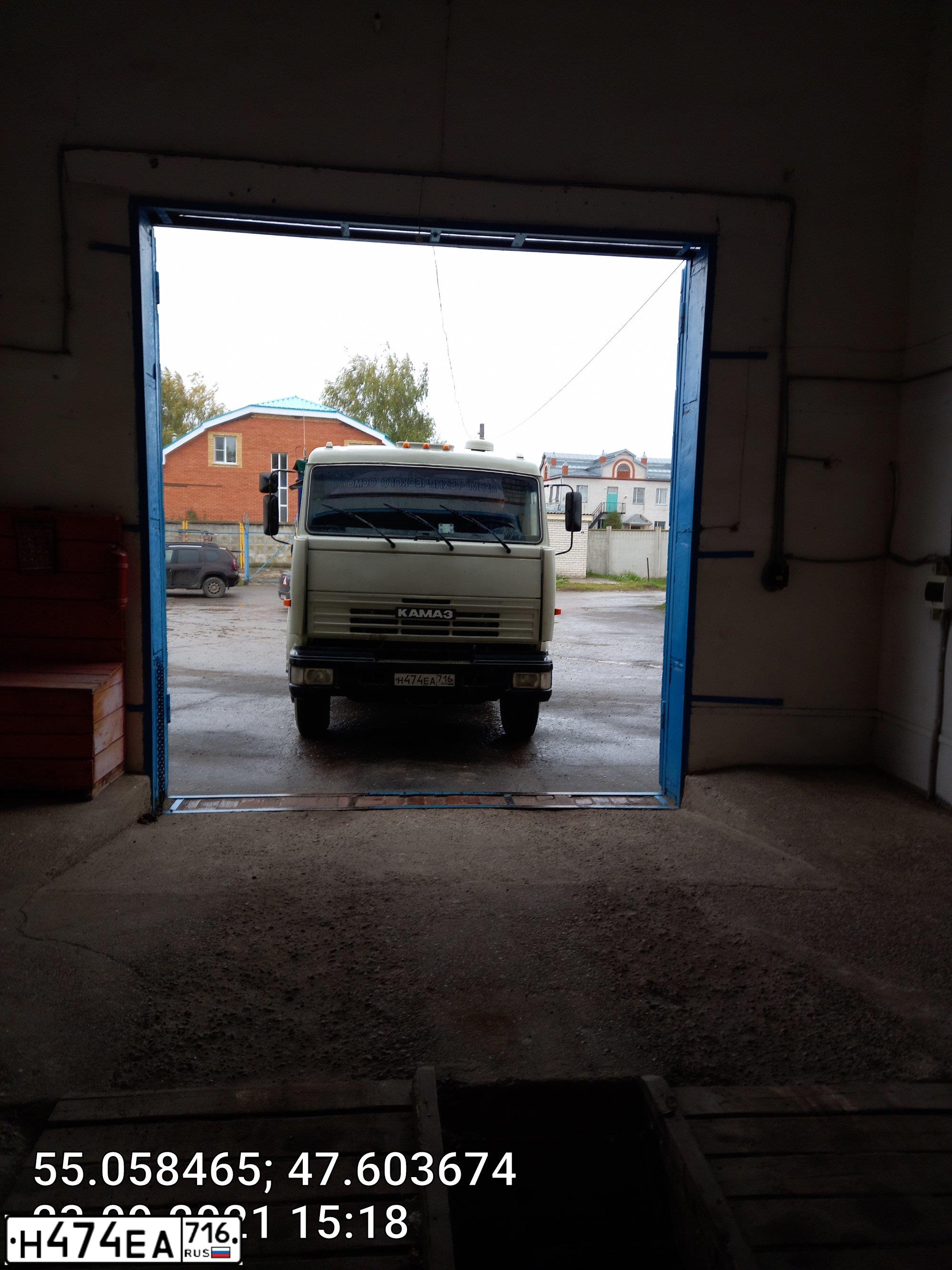Фото автомобиля KAMAZ 54115 /6X4/, 2003 — госномер К520АА152. Цвет: СВЕТЛАЯ ДЫМКА