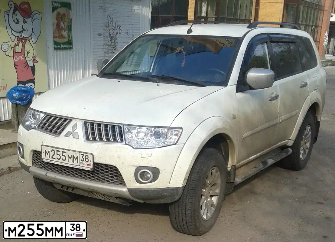 Фото автомобиля MITSUBISHI PAJERO SPORT, 2012 — госномер О530ОЕ48. Цвет: Белый