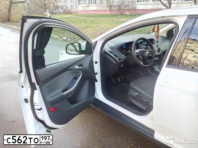 Фото автомобиля FORD FOCUS, 2013 — госномер Т978ТТ96. Цвет: КОРИЧНЕВЫЙ