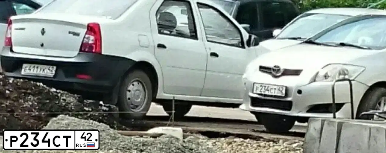 Фото автомобиля TOYOTA AURIS, 2007 — госномер Р234СТ42. Цвет: СЕРЕБРИСТЫЙ