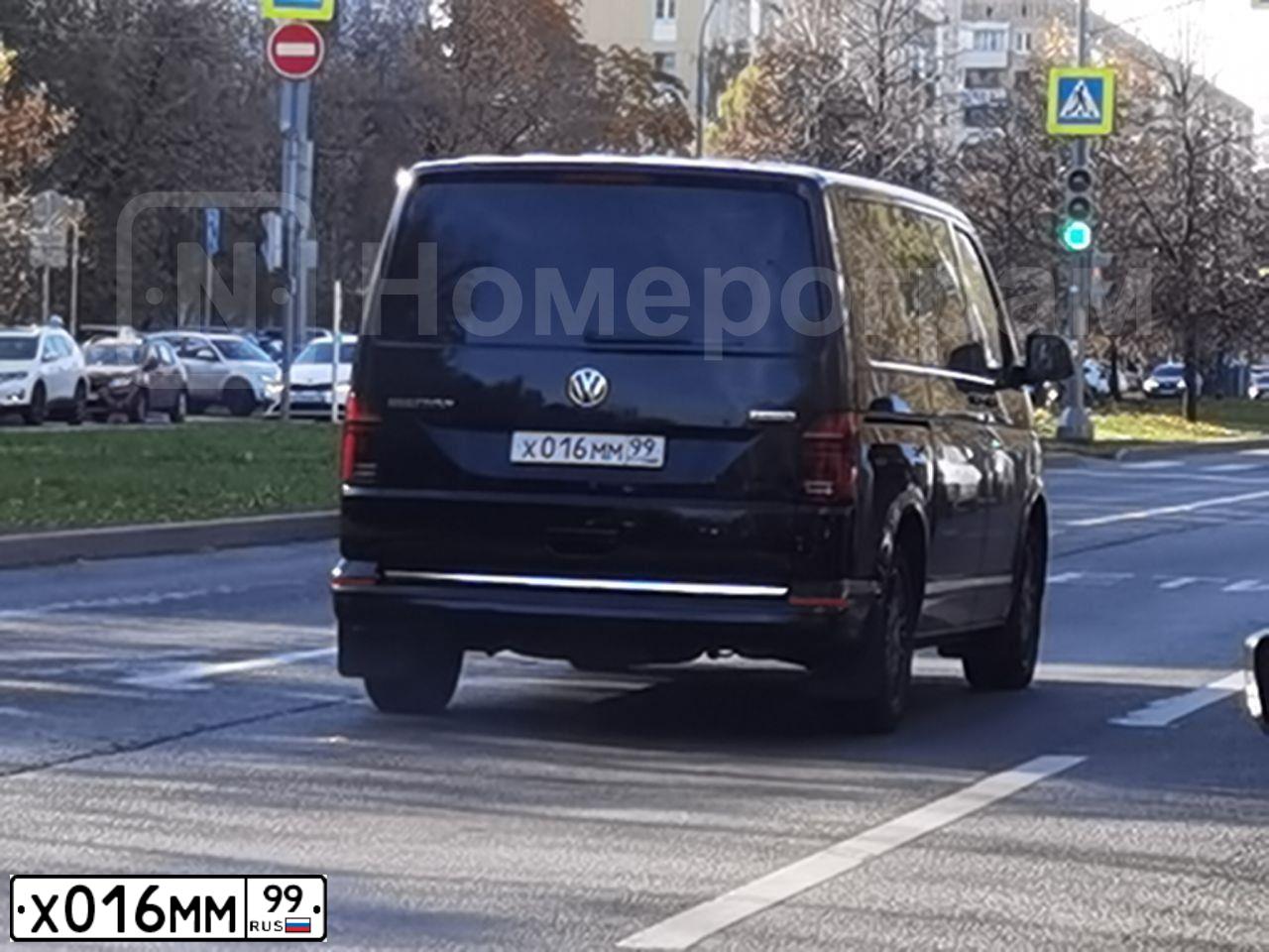 Фото автомобиля TOYOTA CAMRY, 2017 — госномер К860РН126. Цвет: ЧЕРНЫЙ МЕТАЛЛИК