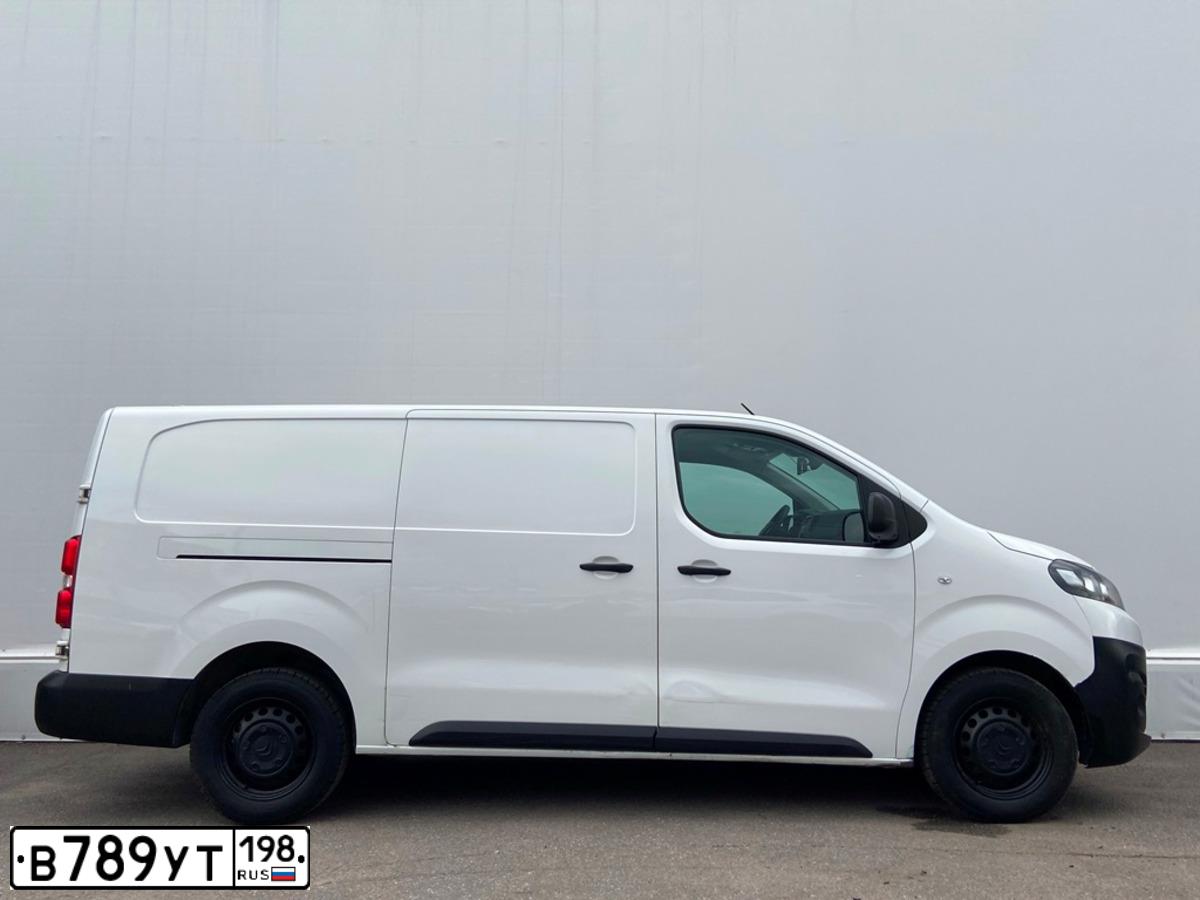 Фото автомобиля CITROEN JUMPER, 2018 — госномер В789УТ198. Цвет: Белый